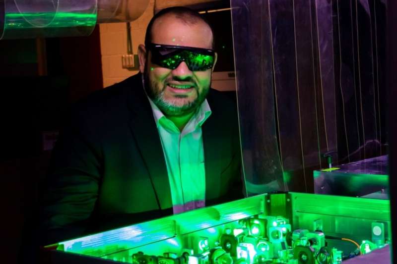 Attosecond Optical Switching enables optical computers to run a million times faster than silicon
