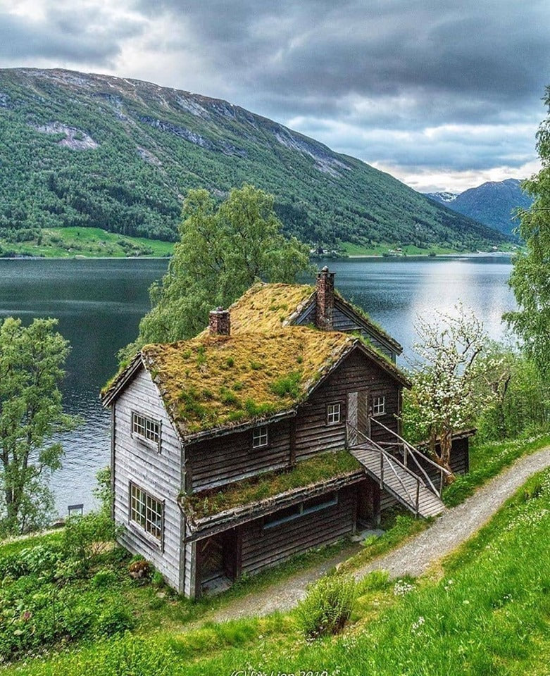 Astruptunet, Norway
