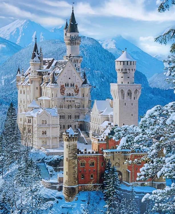 Neuschwanstein Castle, Bavaria, Germany 🇩🇪